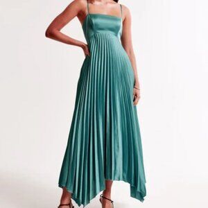 NWT Abercrombie and Fitch Giselle Clasp Back Dress Pleated Cutout Wedding Guest